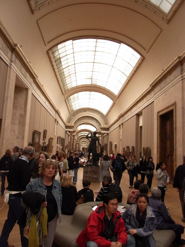 絵画ゾーンにやってきました！！<br />モナ・リザを目指します♪