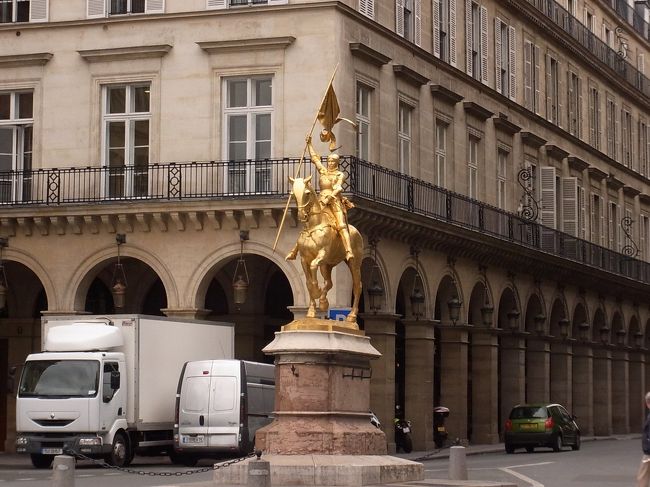 こちらが有名なジャンヌダルクの像