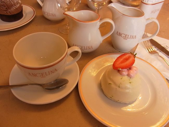 わたしはSayuriという名のチーズケーキと<br />カフェオレをいただきますヽ(・∀・)ノ゜+.゜☆