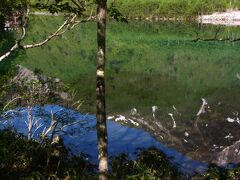 大正池です。
青空が映っています〜〜〜(^o^)／