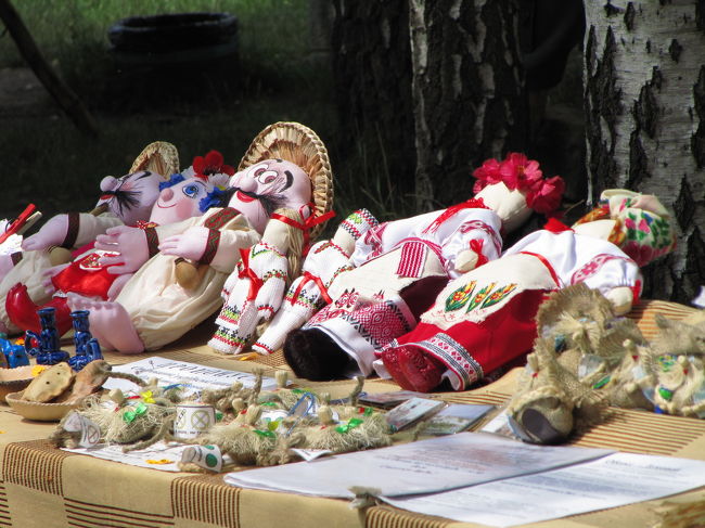 売られていた人形たち