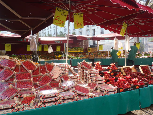 　鮮烈かつ大胆なディスプレイ！