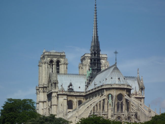 ノートルダム寺院