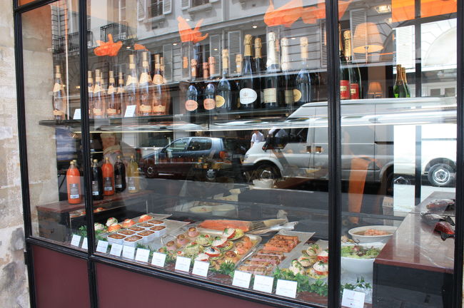 前のパリの旅行記にも書きましたがここでよくお惣菜を買います<br />とにかく美味しい<br />高くない<br />本当にお気に入り♪