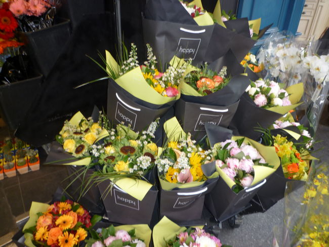 紙袋に入れて売るのは青山フラワーズでも取り入れてました