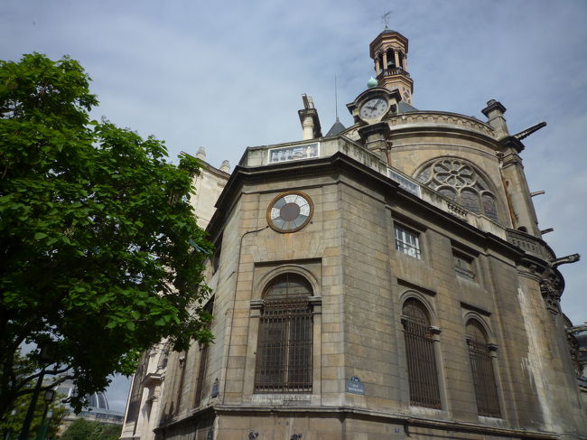 教会のHP<br /><br />http://www.saint-eustache.org/<br /><br />大きな立派な教会です