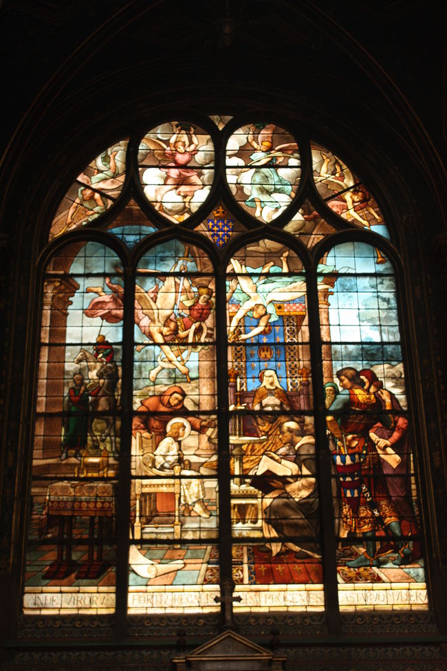 ノートルダム寺院のステンドグラスも有名ですが･･･<br />人が多いのでゆっくり鑑賞できません<br /><br />
