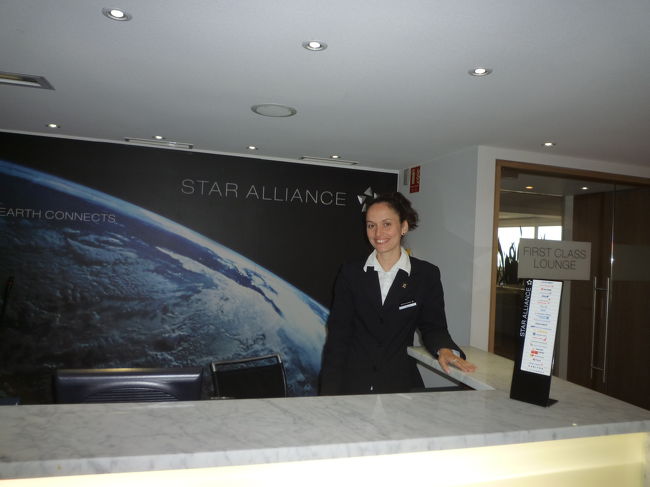 すごく感じのいい方でした<br /><br />受付でシャワーの予約をしてタオルセットを頂きました