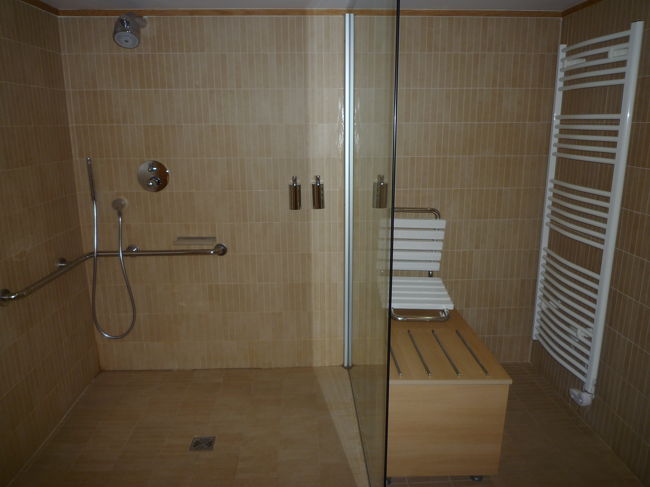 快適なシャワー室<br />