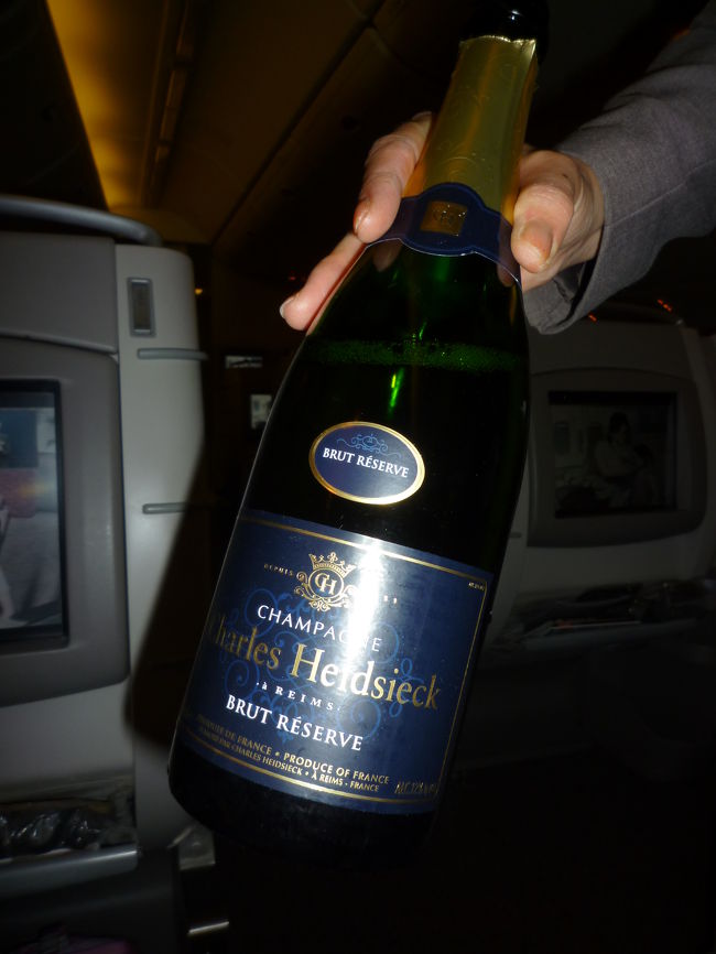 シャンパンはシャルルエドシック<br /><br />