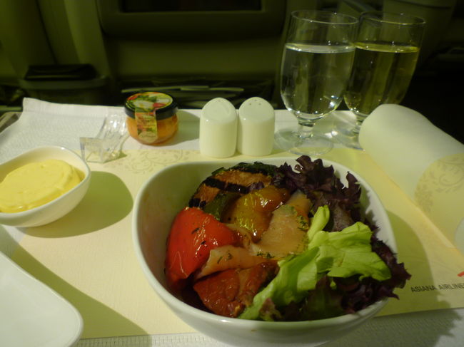 2回目の食事<br />美味しいサラダ