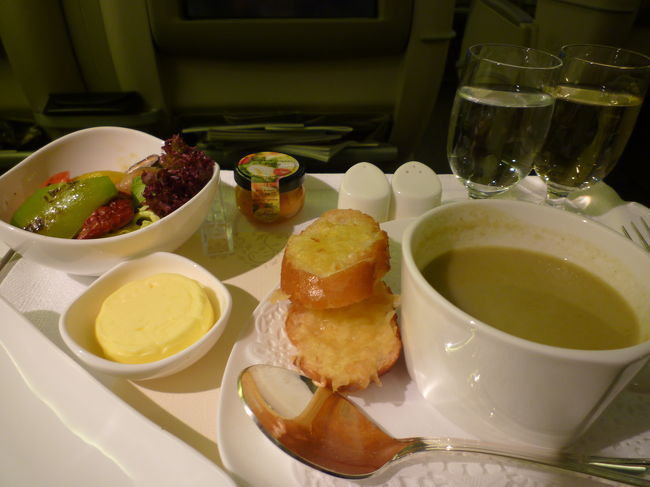 スープも美味しくって〜満足な食事<br />寝起きなのでお腹もいっぱい