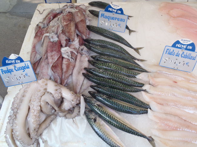 Poulpe Congele（冷凍タコ）<br />Maquereau（サ　ヴァ！）<br />↑それじゃ、フランス語！サバ（鯖）です。<br /><br />Filets de Cabillaud（真鱈）<br /><br />　魚介類のフランス語が覚えられる役立つ旅行記なのだ！（爆）
