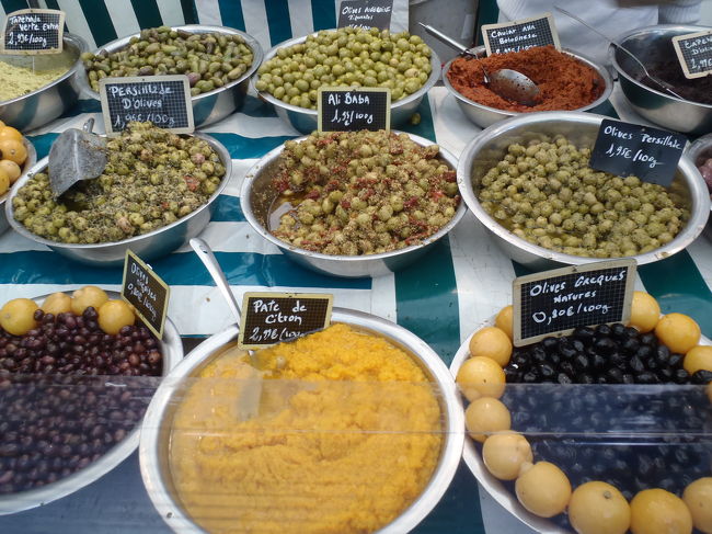 　よく見ると、<br />Ali BAbAとかおもしろい名前も。