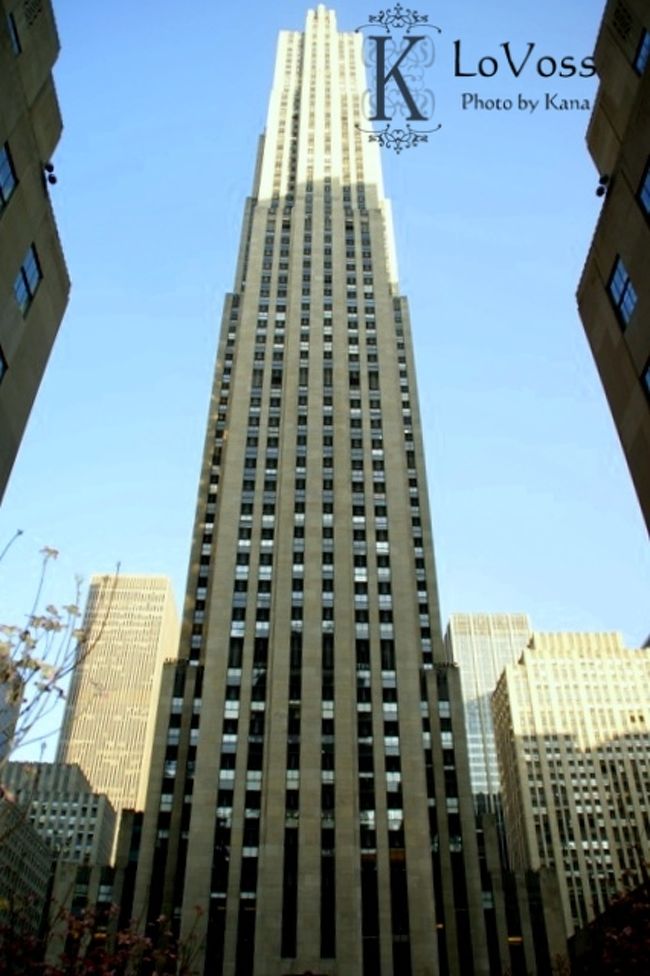 ロックフェラーセンター。<br /><br />目立つのですぐにわかります。