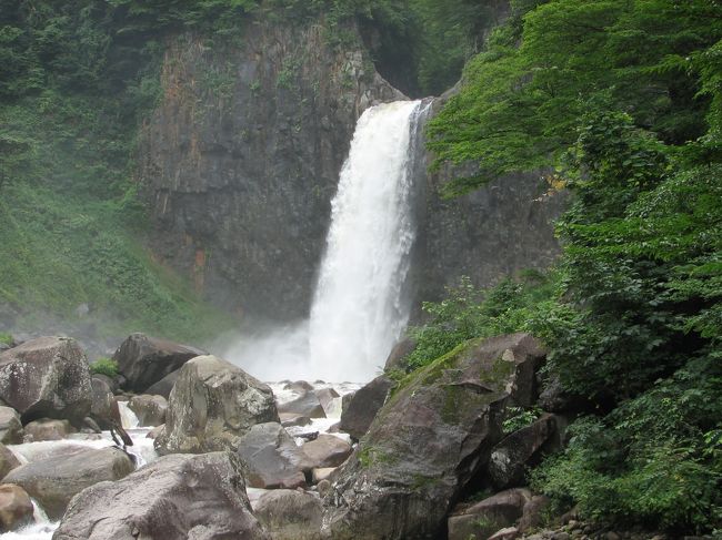 ズームアップしてみます。大きな岩がごろごろしています。