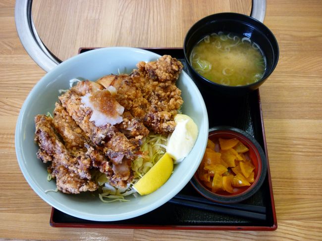 こちらも定食「山賊丼」。<br />「カツ丼」よりは食べやすかったが、マヨネーズはいらんだろ！