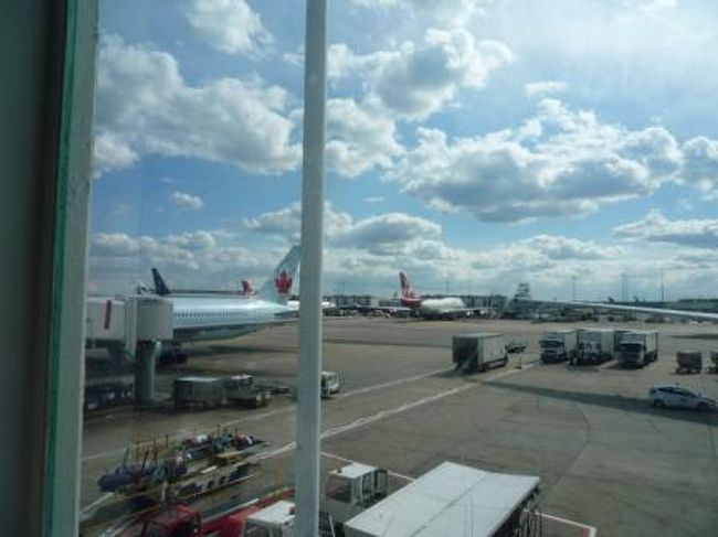 無事、ロンドンヒースロー空港に到着！<br />ひゃ〜！いいお天気！<br />テンション上がるな〜↑↑<br /><br />時間がかかると想定してたイミグレも結構すんなりパス。<br />