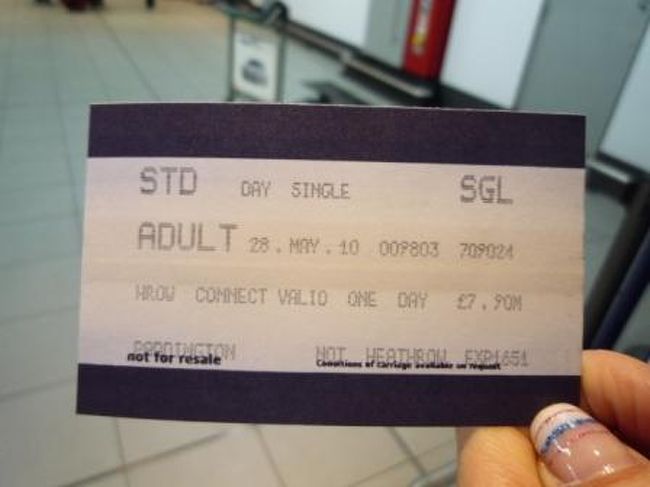 片道７．９£/約３０分。<br /><br />