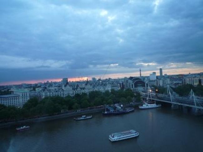 到着時はあんなに晴れてたのにな・・・<br />雲間からちょっぴり夕陽が。<br /><br />一応、これでミッションクリア！