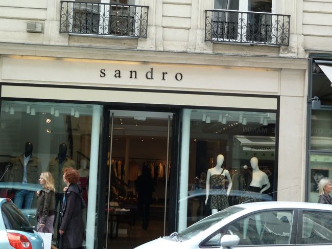 ここsandroのお洋服も大好き！<br /><br />スタイリッシュでとってもすてき！<br /><br />でも、日本では（大阪）直営店がありません　(｀ω´*）