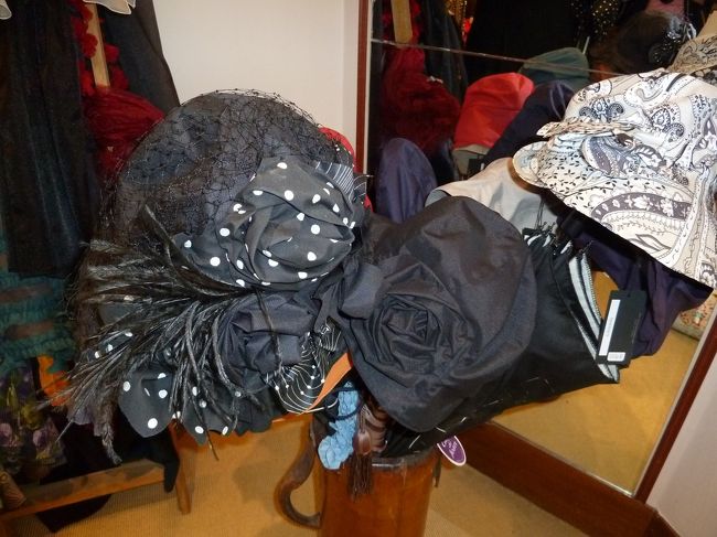 レインハット<br /><br />お天気なのに衝動買いしてしまいました。