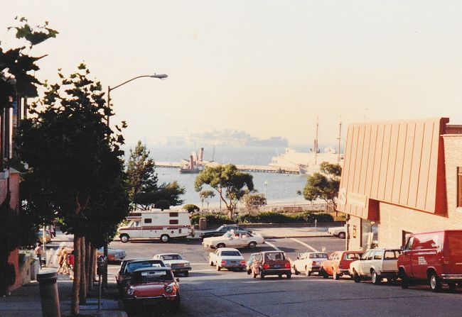 洋書 San Francisco 写真集的書籍 1980年代のサンフランシスコ ヴィンテージ オリジナル 1981 サンフランシスコ市ポスター
