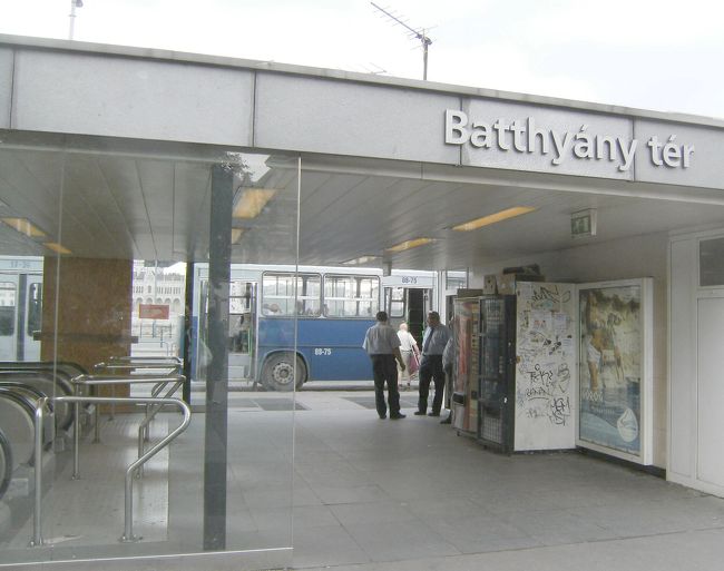 地下鉄でセンテンドレ行きのHEV乗換駅へ