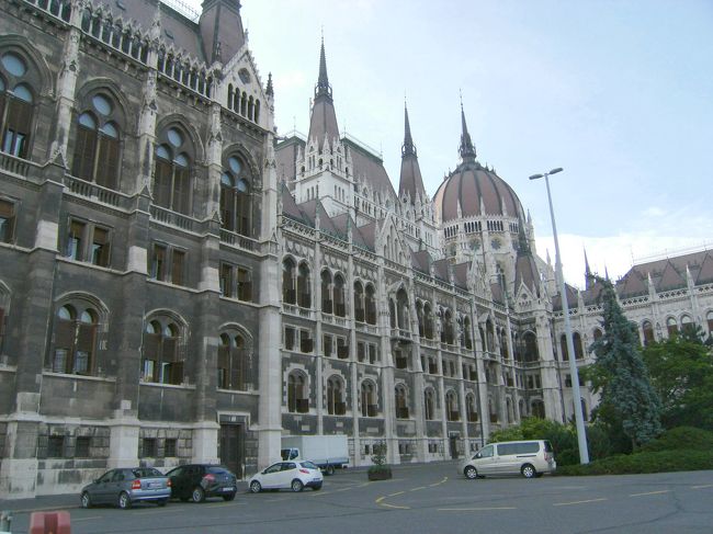 国会議事堂、モデルは英国のそれ？