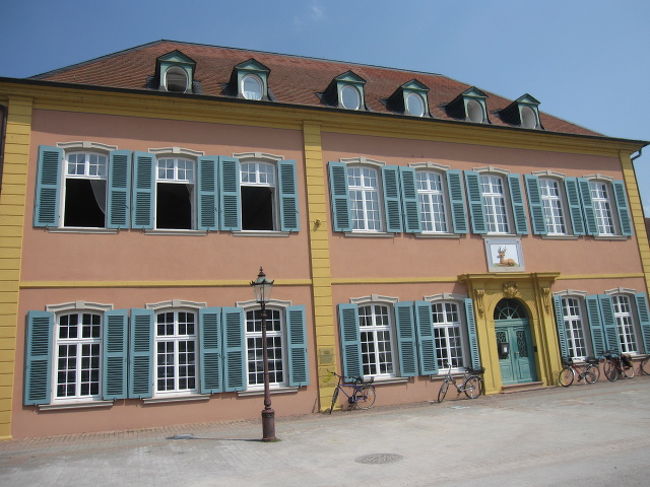 ドイツ・シュヴェツィンゲン(Schwetzingen)★日帰り お城と庭園でまったり★