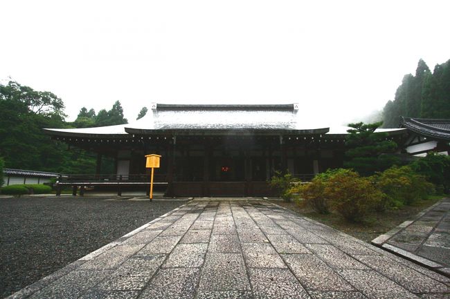 本堂<br />こちらで写経・読経します。<br />私はこちらでやらかしました。。