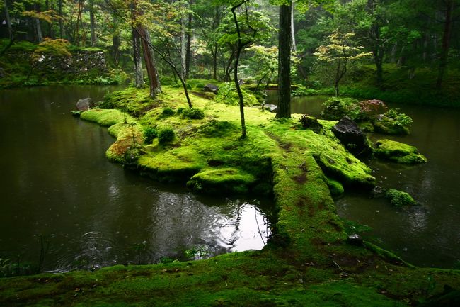 何か降臨しそうな想像を・・・