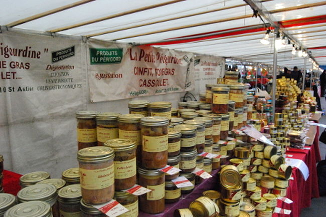 パリ2日目<br />朝から張り切ってバスティーユのマルシェへ。