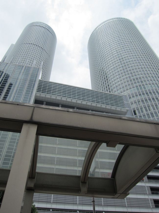 今回宿泊した「名古屋マリオットアソシアホテル」<br /><br />コンシェルジュフロアを選びました。<br /><br />フロントは込み合ってましたが、コンシェルジュフロア宿泊者は、36Fの専用レセプションでチェックイン。<br />スムーズです。