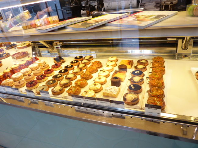 スイーツも美味しそう！！<br /><br />だけど今食べたばっかだからパス。