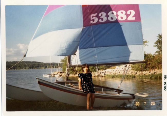 湖畔での、水遊びの必需品♪<br /><br />あっという間に、楽しい時間は過ぎて…<br /><br />帰国時の空港まで送ってもらった時、スージー達と別れを惜しんでいたところ、（乗り換えの為の国内線で！）目の前で飛行機に置いて行かれました（汗！）<br /><br />航空会社は手落ちを認めて、替わりのチケットをすぐに手配してくれましたが、荷物だけは先に帰国していたので（笑）受け取り等大変でした…<br /><br />外国の航空会社では、時間前でも確認を取らずに出発してしまうので、気をつけまししょう…（笑）<br /><br />かくして、ブライズ・メイドで始まった、懐かしい友をめぐる旅は、終わったのですが…<br /><br />（すいません…。なぜか、番外編に続きます…）