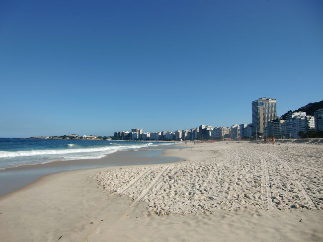 コパカパーナ海岸到着！！！<br />日本の真裏の海はこんなに奇麗でした♪
