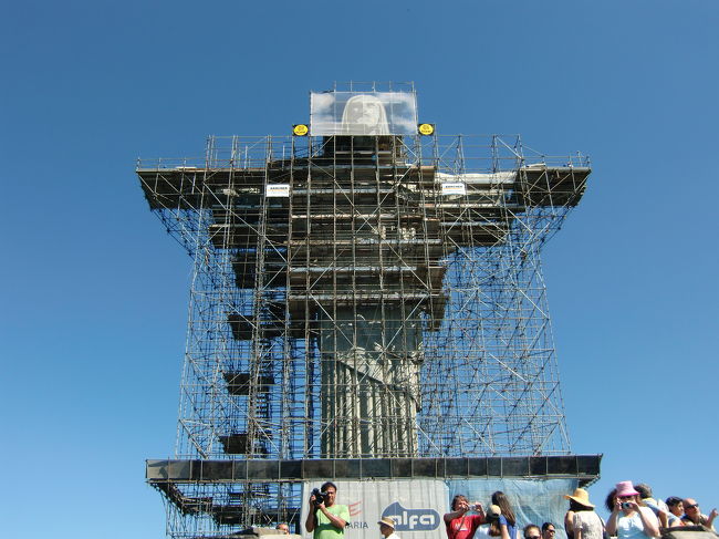 女神は修復中でした。