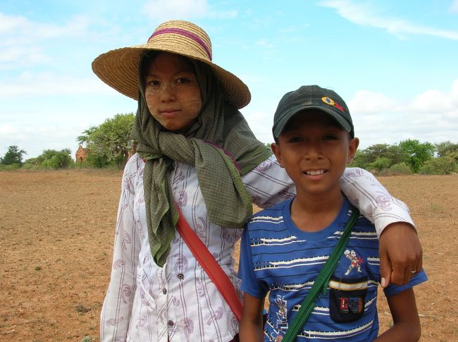 羊飼いの姉弟。