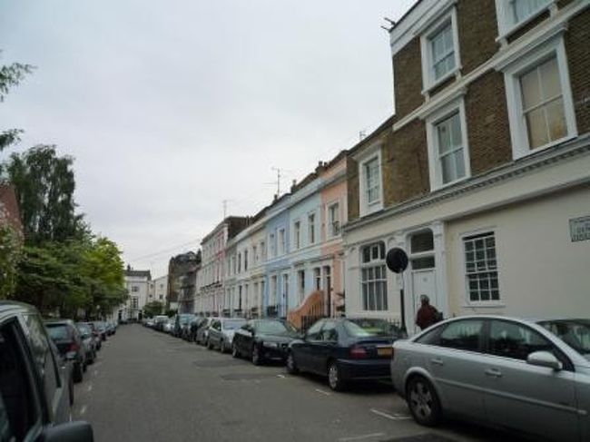 こっちの建物もパステルカラーでかわいい。