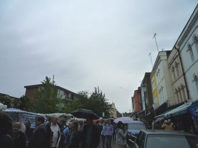 両サイドのお店＋露天が沢山出てて、大混雑。