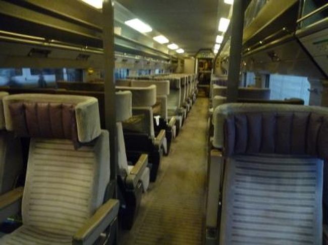 車内はこんな感じ。<br />２ｎｄとか見て回りたかったけど、、出発まで２０分って、時間少ないよ。。
