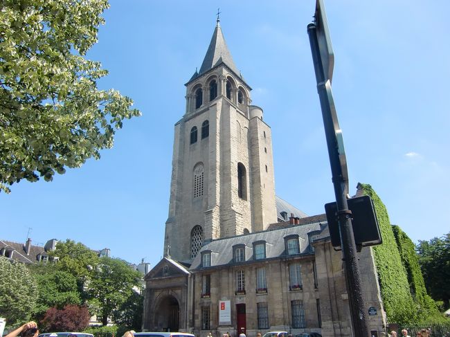 サン・ジェルマン・デ・プレ教会。<br />起源は５４２年パリ司教聖ジェルマンが建てた修道院教会。１１世紀に再建されたパリ最古の教会。デカルトの墓がある。