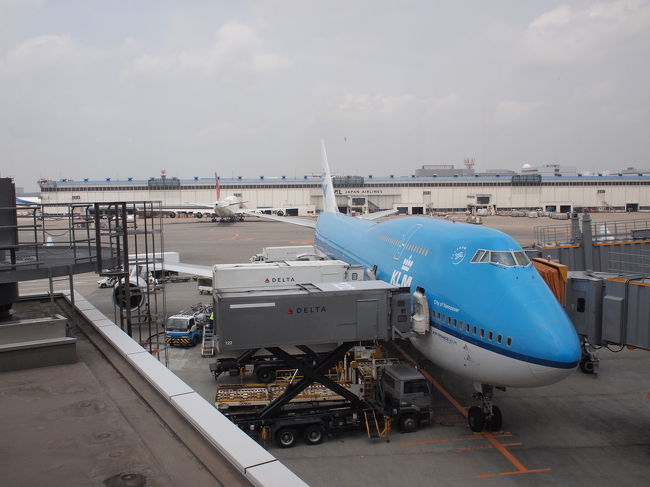 ほぼ定刻通りに成田に到着しました。