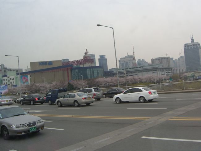 向こうにテレビ局が…　どこの局か忘れました。<br /><br />国会議事堂の近くです。