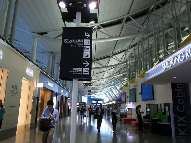 まだ朝8時頃なので、こんな感じ。<br />お昼とかは、混み合うんでしょうね。