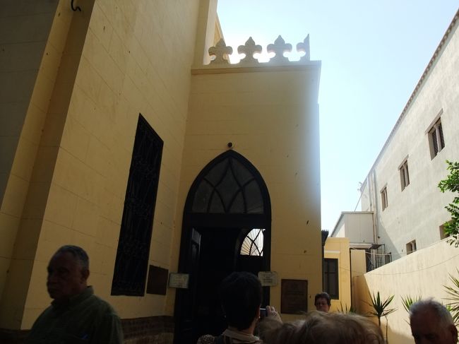 　多分、「ベン・エズラ・シナゴーグ」の入り口。<br /><br />　中は撮影禁止なのです。