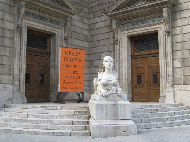 オペラ座のツアー<br /><br />個人のツアーは１５〜１６時。<br />