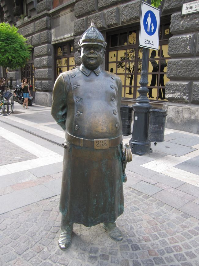 街中にあった銅像