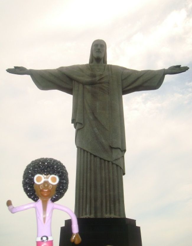 リオのシンボル「コルコバードの丘」にて。